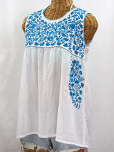 Load image into Gallery viewer, Sleeveless Shirt with Round Neck Print