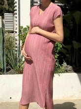 Load image into Gallery viewer, Maternity Loose Solid Color Pleated Dress