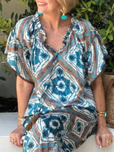 Load image into Gallery viewer, Printed Holiday Short Sleeve Women's Suit