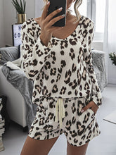 Load image into Gallery viewer, Women's Casual Loose Fashion Print Two-Piece Set