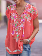 Load image into Gallery viewer, Bohemian Floral Print Curved Hem Casual T-Shirt