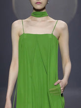 Load image into Gallery viewer, Women's Green Chiffon Pleated Loose Jumpsuit