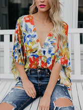 Load image into Gallery viewer, V-neck Print Loose Casual Top