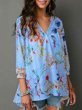 Load image into Gallery viewer, Butterfly Print V-neck Top Loose T-shirt
