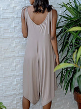 Load image into Gallery viewer, Women's V-Neck Loose Elastic Suspenders Jumpsuit
