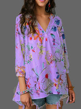 Load image into Gallery viewer, Butterfly Print V-neck Top Loose T-shirt
