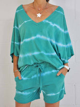 Load image into Gallery viewer, V-neck Sleeve Gradation Suit
