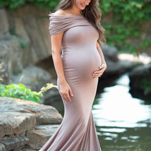 Load image into Gallery viewer, Temperament Solid Color Strapless Maternity Dress
