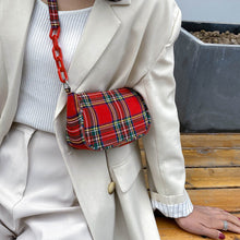 Load image into Gallery viewer, Fashion Chain Solid Color Retro Plaid Handbag
