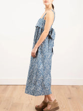 Load image into Gallery viewer, Women's Fashion Blue Floral Stitching Sleeveless Jumpsuit
